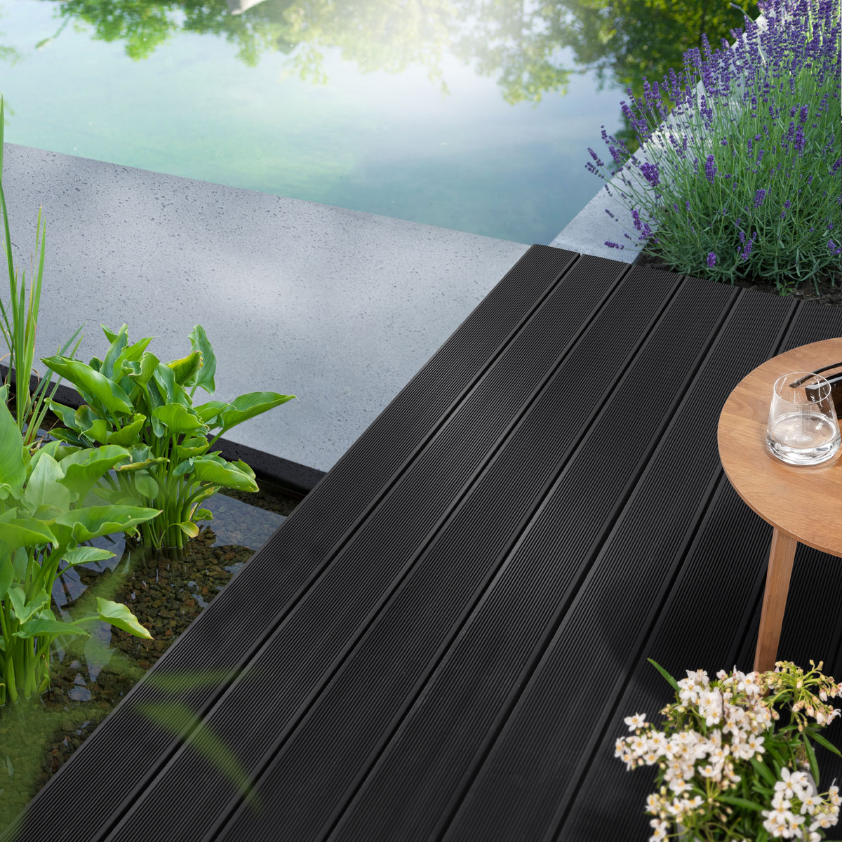 Akudeco® Zwarte composiet vlonderplanken - Dubbelzijdig (Houtlook & Groef) - Houtskool - 290 cm - Afbeelding 3