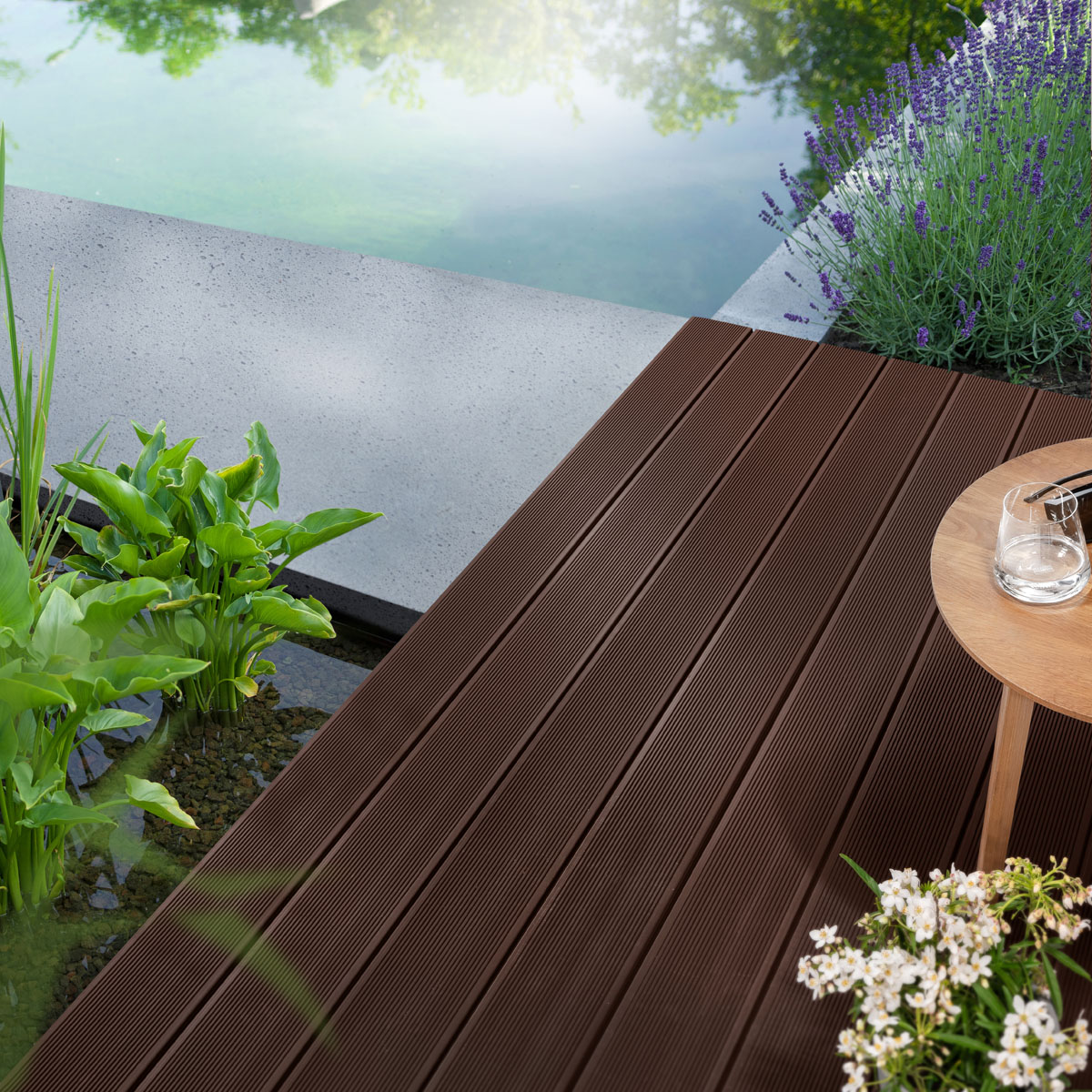 Akudeco® Bruine composiet vlonderplanken - Dubbelzijdig (Houtlook & Groef) - Teak - 290 cm - Afbeelding 3